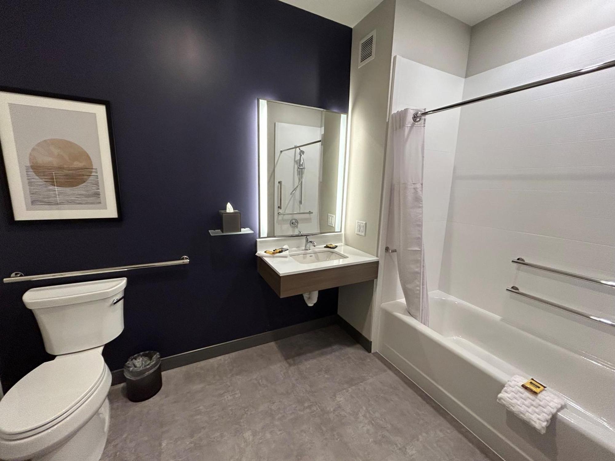 Best Western Plus Marquette Hotel & Suites Exterior foto